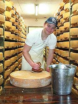 Allg&auml;uer Emmentaler K&auml;serei